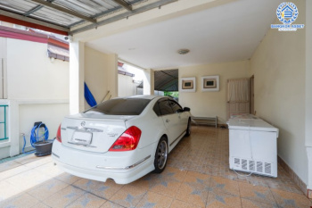 *****บ้านเดี่ยวมือสอง ม.อาภา1 ราชพฤกษ์ เนื้อที่ 53.1 ตร.ว. ฟังก์ชัน 3 ห้องนอน 3 ห้องน้ำ 2 ที่จอดรถ พื้นที่ใช้สอย 190 ตร.ม. การเดินทางสะดวก เชื่อมต่อถนนราชพฤกษ์, ถนนจรัญสนิทวงศ์, วงเวียนพระราม5 ใกล้รถไฟฟ้าสายสีแดง "สถานีตลิ่งชัน" และจุดขึ้นทางด่วน "ศรีรัช"